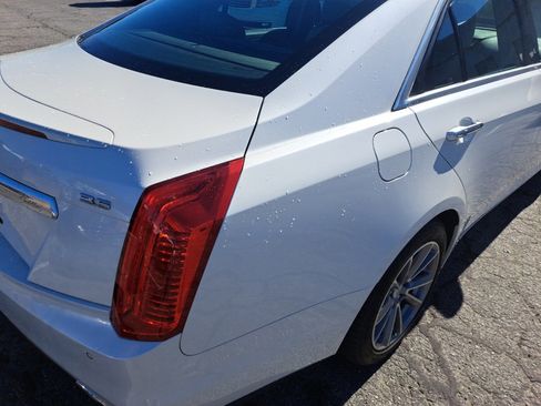 Used 2018 Cadillac CTS Luxury RWD image 18