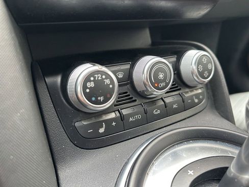 Used 2011 Audi R8 V10 image 14