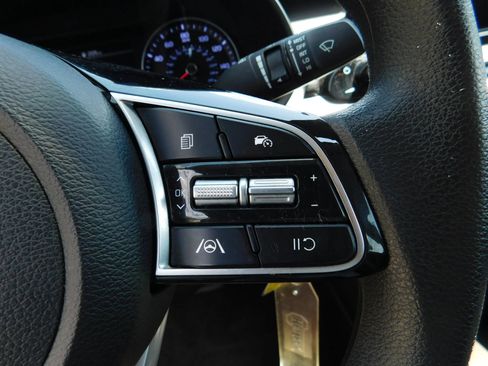 Used 2024 Kia Forte LXS FWD image 16