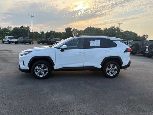 Used 2025 Toyota RAV4 XLE FWD image 4