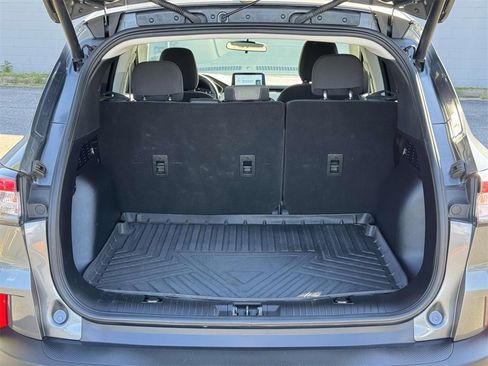 Used 2022 Ford Escape SE w/ SE Sport Appearance Package image 15