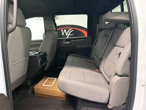 New 2026 GMC Sierra 2500 SLT AWD/4WD image 12
