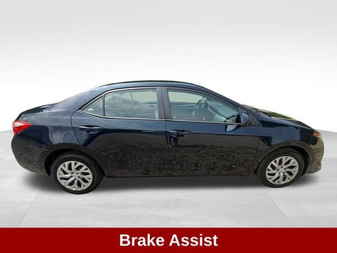 Used 2018 Toyota Corolla LE FWD image 7