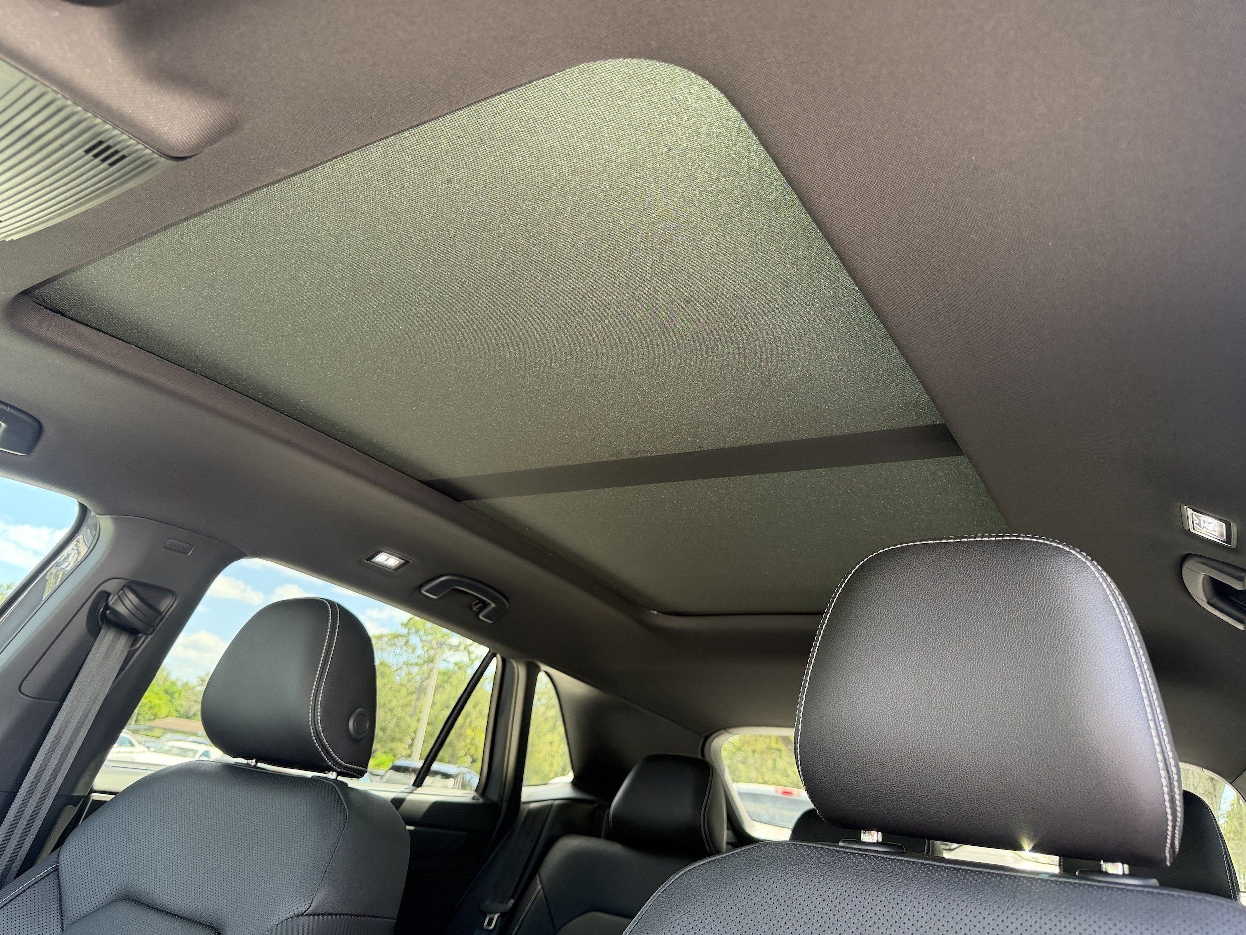New 2026 Volkswagen Atlas Cross Sport SE FWD image 23