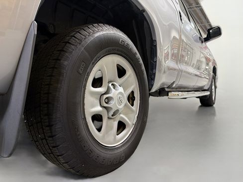 Used 2016 Toyota Tundra SR5 w/ SR5 Upgrade Package image 14