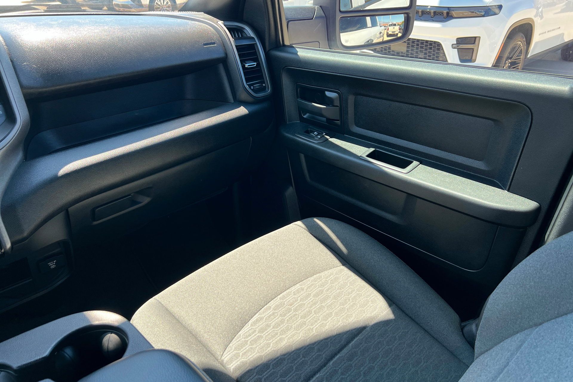 Used 2025 RAM 2500 Tradesman AWD/4WD image 10