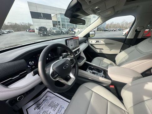 New 2026 Ford Explorer Active w/ Active Comfort Package AWD/4WD image 10
