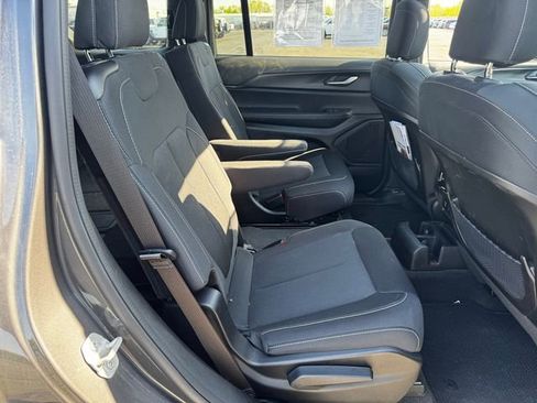 Certified 2024 Jeep Grand Cherokee L Laredo w/ Luxury Tech Group I AWD/4WD image 16