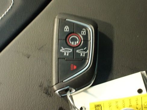 Used 2024 Chevrolet Corvette Stingray Coupe w/ 1LT RWD image 20