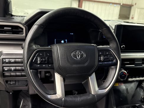 Used 2024 Toyota Tacoma SR5 image 7