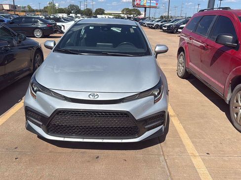 Used 2021 Toyota Corolla SE w/ Carpet Mat Package (TMS) FWD image 6