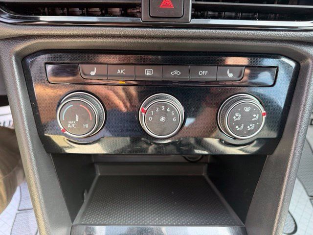 Certified 2025 Volkswagen Taos S AWD/4WD image 21