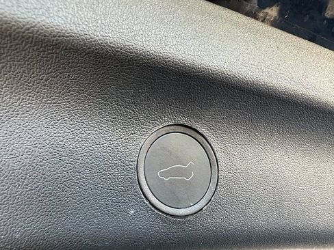 Used 2023 Tesla Model Y Long Range image 14