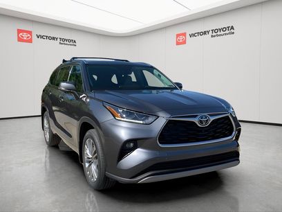 New 2025 Toyota Highlander Platinum
