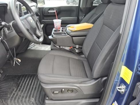 Used 2024 Chevrolet Silverado 1500 Custom w/ Turbomax Blackout Package RWD image 2