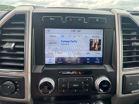 Used 2019 Ford F150 Lariat w/ Equipment Group 502A Luxury image 24