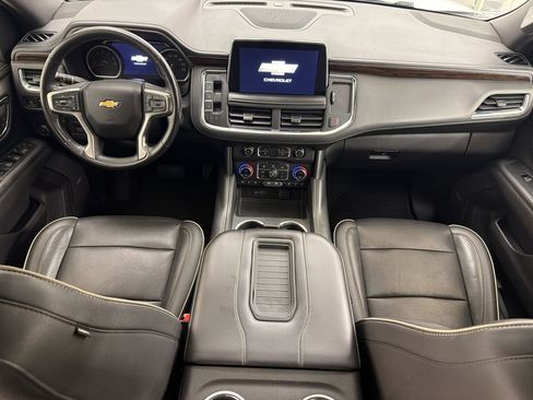Used 2021 Chevrolet Suburban Premier w/ Premium Package RWD image 16