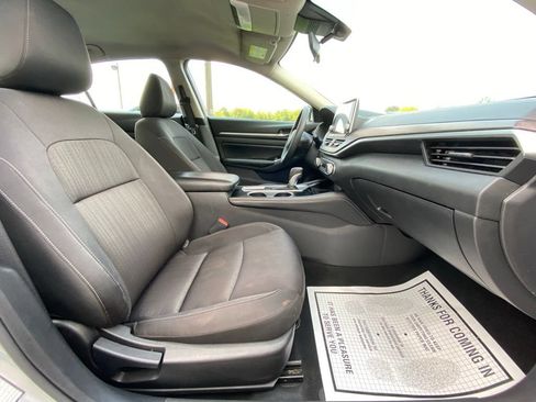 Used 2023 Nissan Altima 2.5 SV FWD image 33