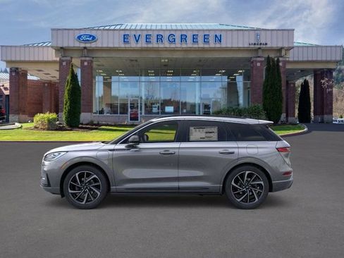 New 2026 Lincoln Corsair Grand Touring image 3