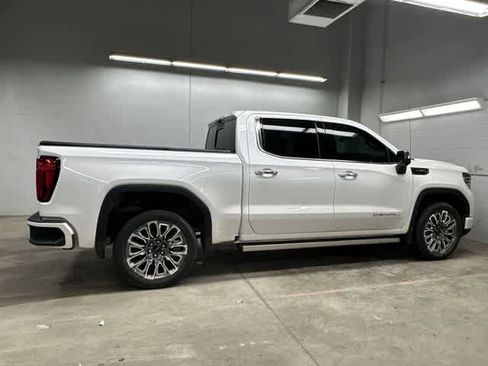 Used 2023 GMC Sierra 1500 Denali Ultimate image 3