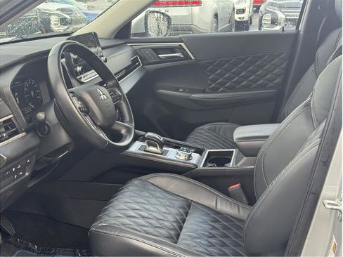 Used 2023 Mitsubishi Outlander SEL image 12