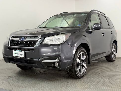 Used 2018 Subaru Forester 2.5i Premium AWD/4WD image 3