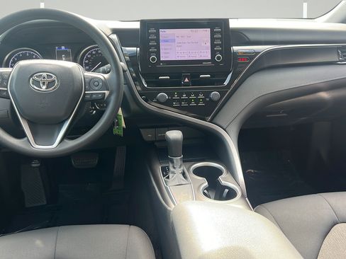 Used 2021 Toyota Camry LE FWD image 18