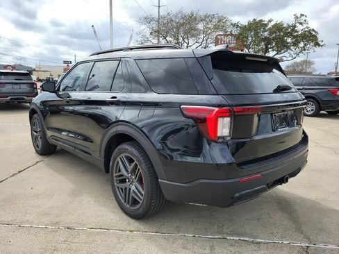 New 2026 Ford Explorer ST-Line w/ ST-Line Street Pack image 8