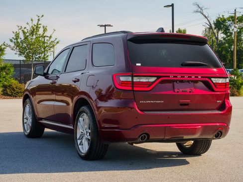Used 2024 Dodge Durango GT RWD image 5