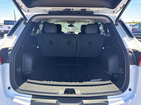 Used 2024 Chevrolet Blazer LT w/ LPO, Floor Liner Package FWD image 19