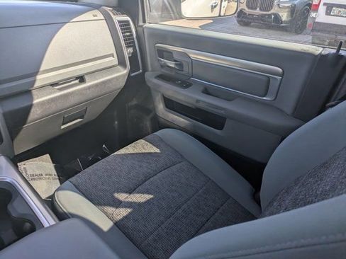 Used 2017 RAM 3500 SLT w/ Luxury Group image 15