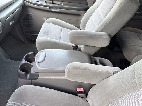 Used 2003 Ford Excursion XLT image 34