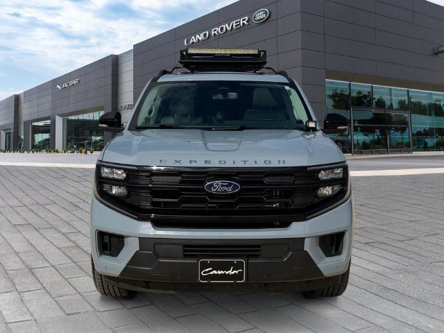 Used 2025 Ford Expedition Active RWD image 8