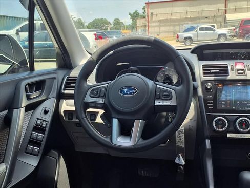 Used 2018 Subaru Forester 2.5i Premium AWD/4WD image 12
