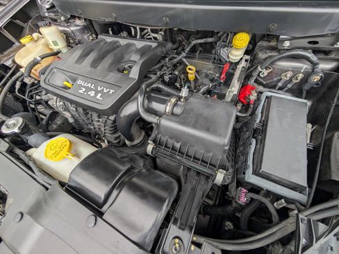 Used 2015 Dodge Journey SXT w/ Flexible Seating Group image 20