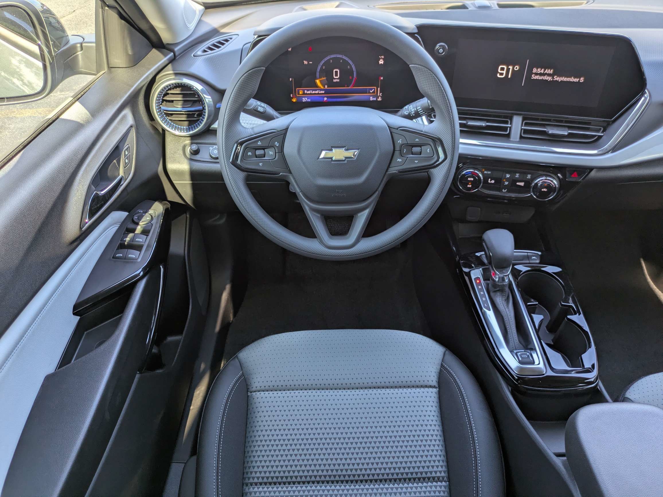 New 2026 Chevrolet Trax LT FWD image 4