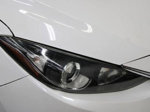 Used 2016 MAZDA MAZDA3 i Sport image 24