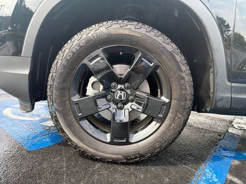 Used 2024 Honda Ridgeline Black Edition image 11