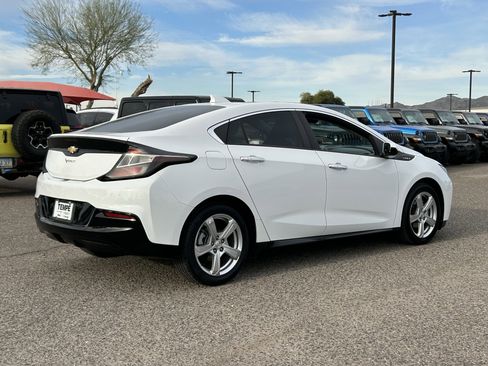 Used 2017 Chevrolet Volt LT w/ Comfort Package image 5