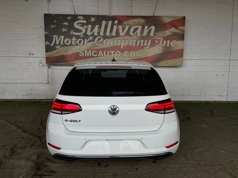 Used 2017 Volkswagen e-Golf SEL Premium image 4