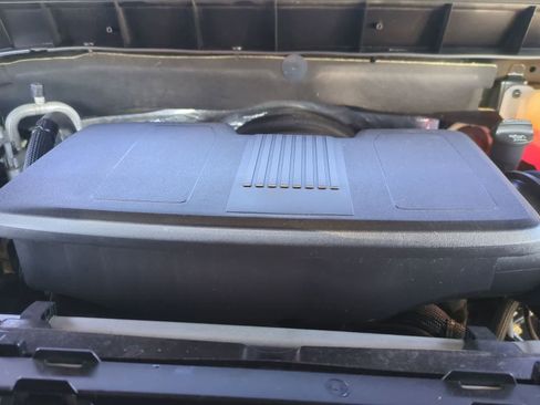 Used 2022 Chevrolet Silverado 1500 LT Trail Boss w/ Safety Package AWD/4WD image 15