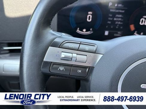 Used 2025 Hyundai Kona SEL FWD image 20