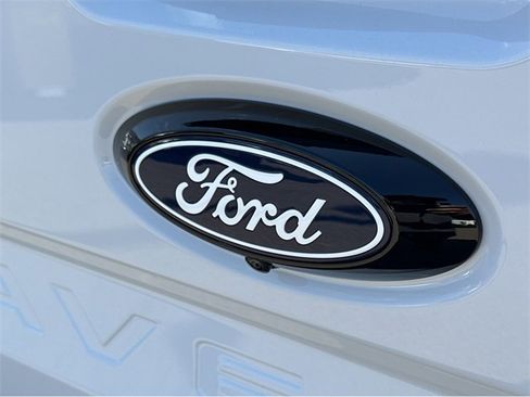 New 2025 Ford Maverick XL image 15