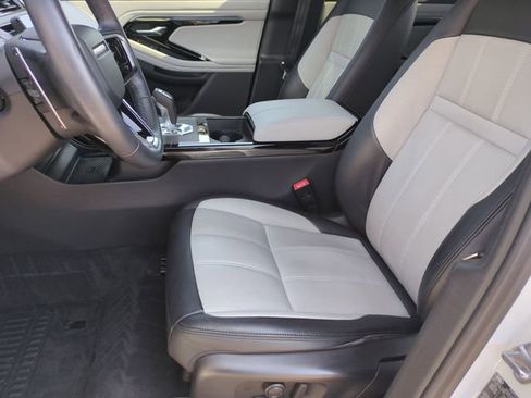 Used 2023 Land Rover Range Rover Evoque R-Dynamic S image 12