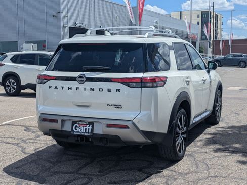 Used 2024 Nissan Pathfinder Platinum AWD/4WD image 3