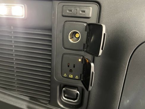 Used 2025 Ford Expedition Tremor AWD/4WD image 50