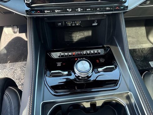 New 2026 Jeep Grand Wagoneer Summit AWD/4WD image 14