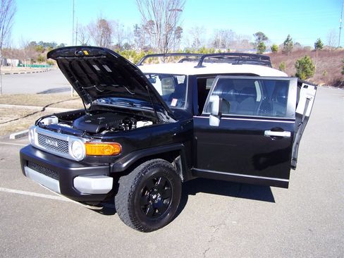 Used 2007 Toyota FJ Cruiser 4WD image 31