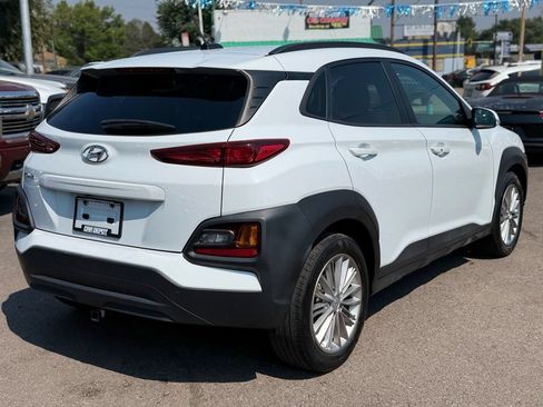 Used 2021 Hyundai Kona SEL FWD image 2