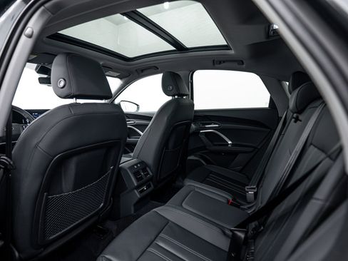 New 2025 Audi Q5 Premium image 17